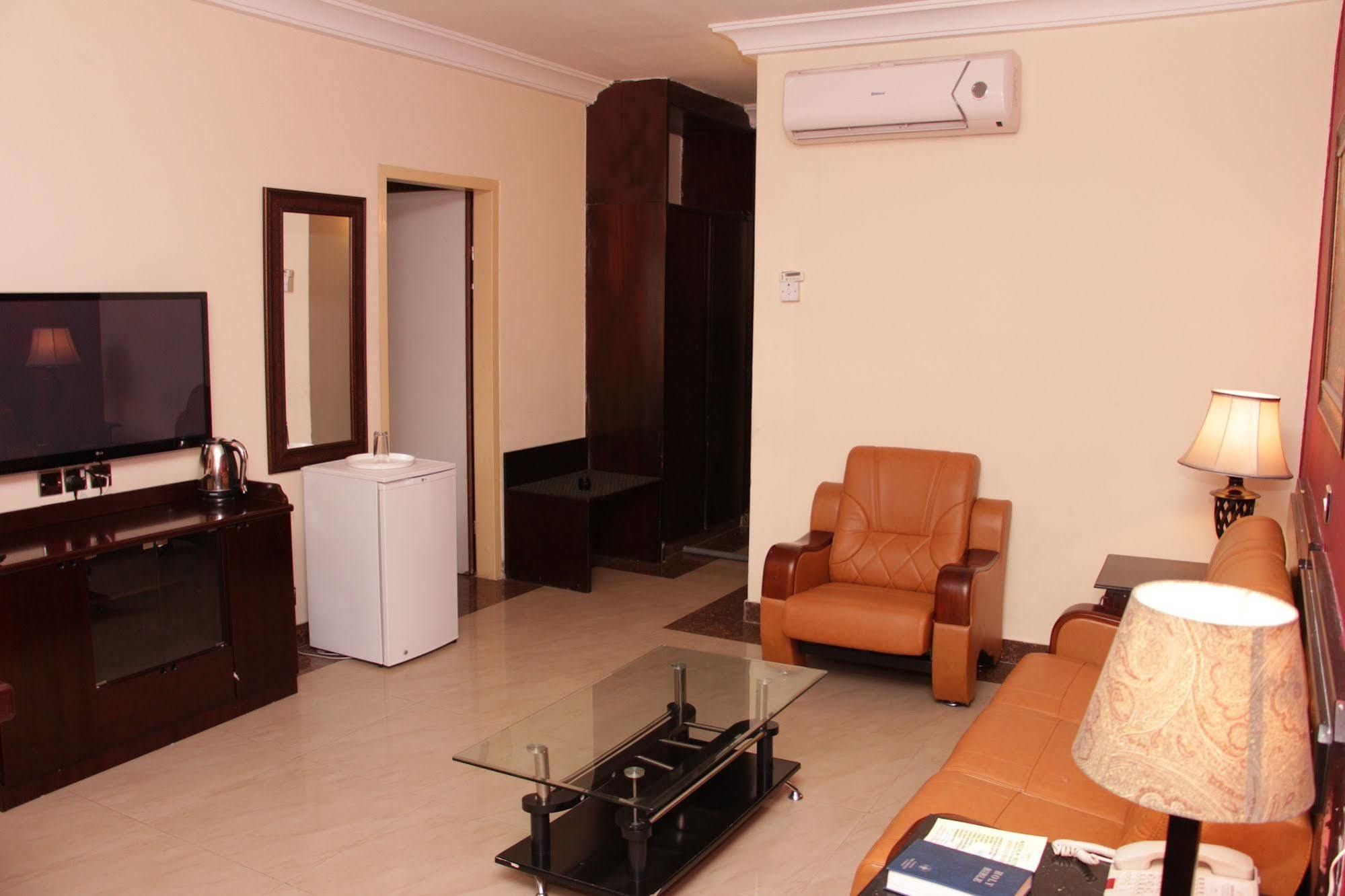 Agura Hotel Abuja Ngoại thất bức ảnh